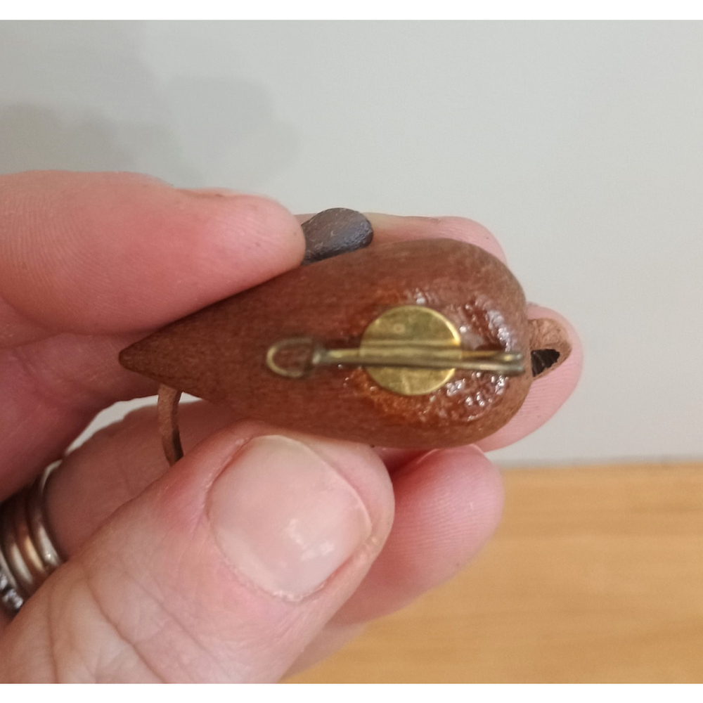 Vintage 60s Teak Wood Figure Mouse Pin Green Rhinestone Eyes - Picture 4 of 5